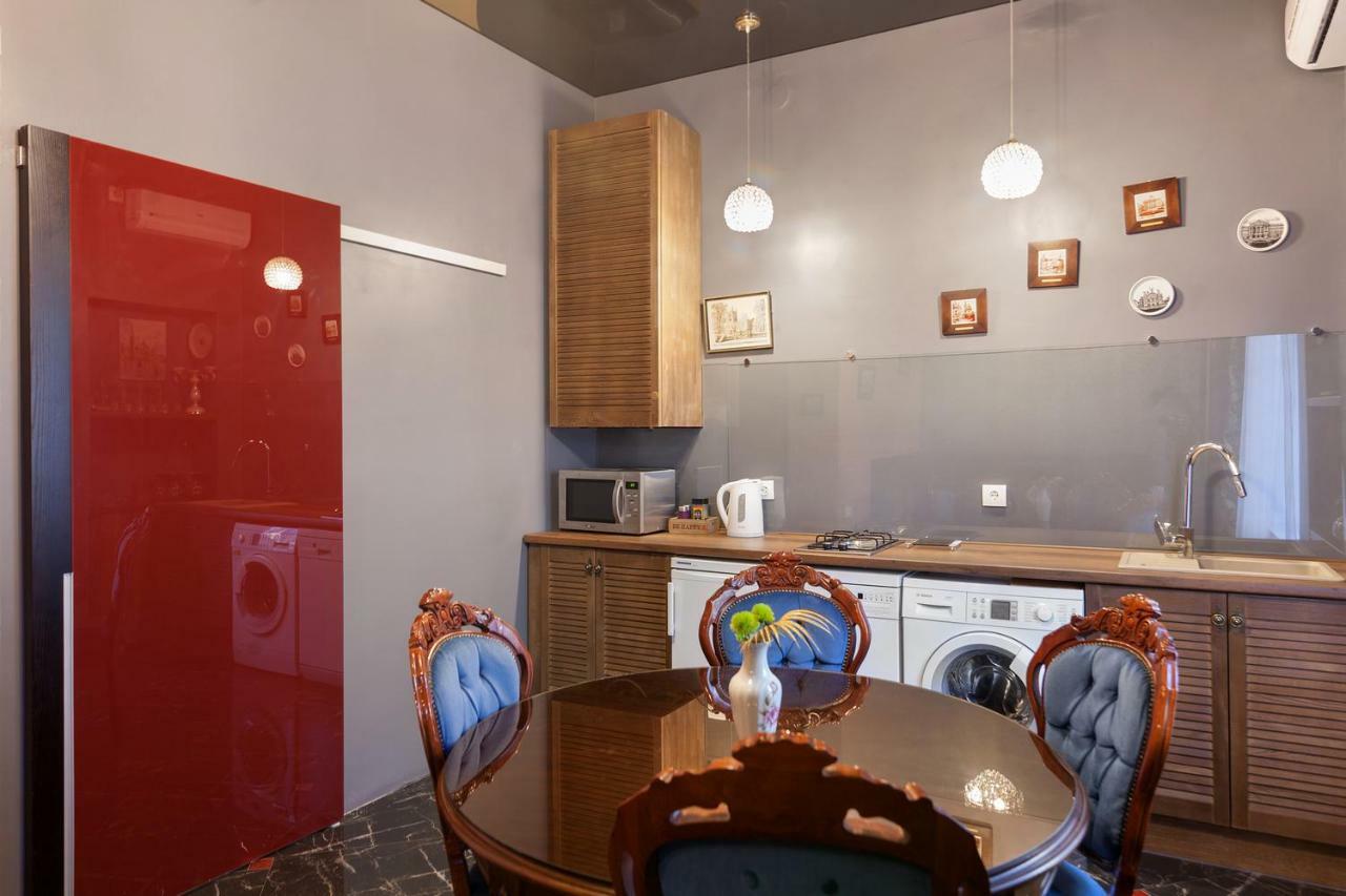 Delux Leopolli Apartments Near Shopping Mall Forum Lviv Ngoại thất bức ảnh