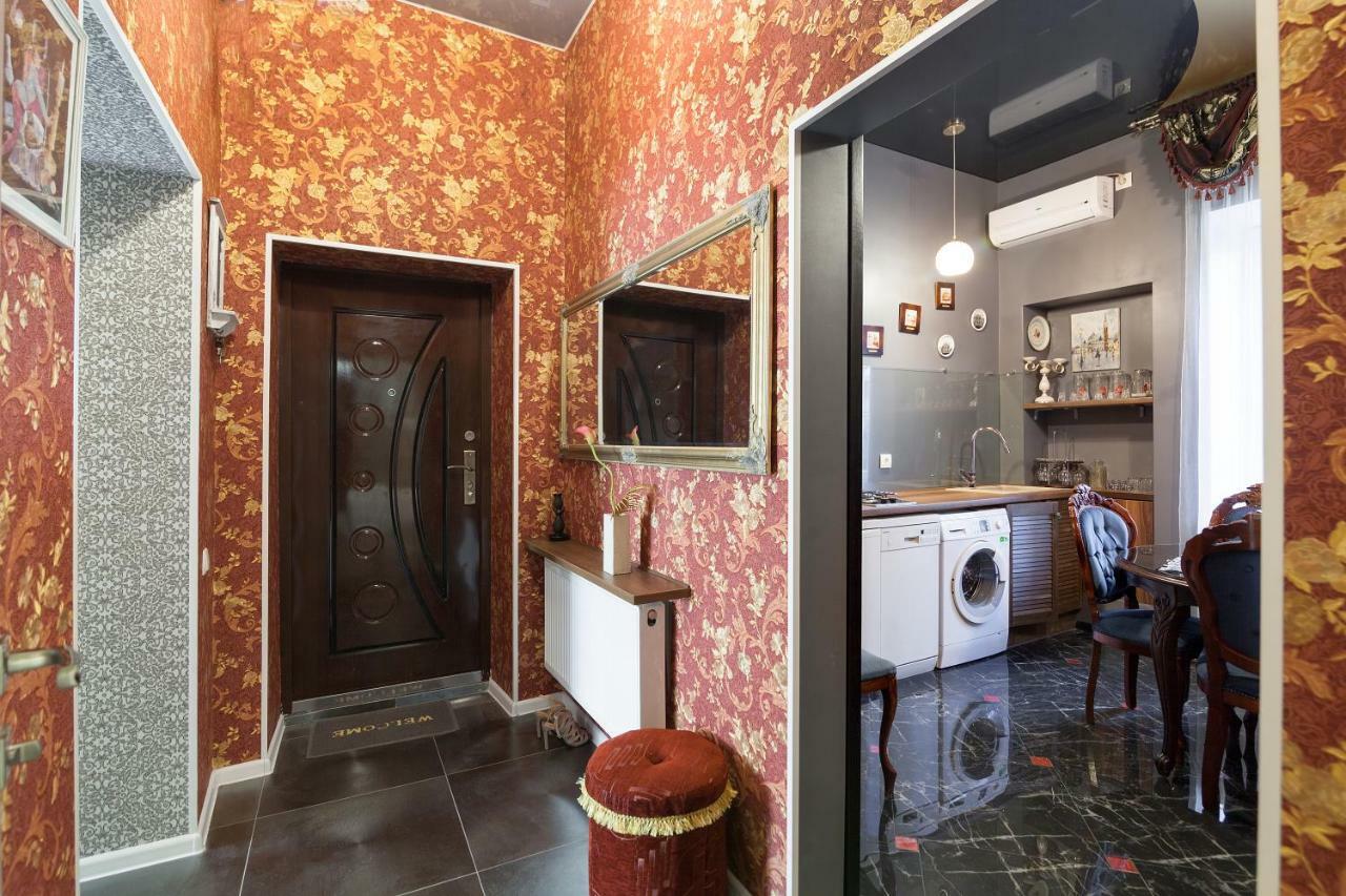 Delux Leopolli Apartments Near Shopping Mall Forum Lviv Ngoại thất bức ảnh